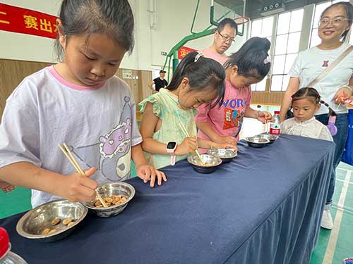 “繽紛童年 快樂(lè)六一”上海創(chuàng)力集團(tuán)舉辦親子活動(dòng)(圖3)