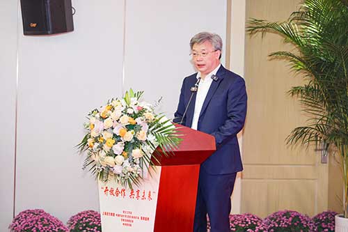 張世洪.jpg